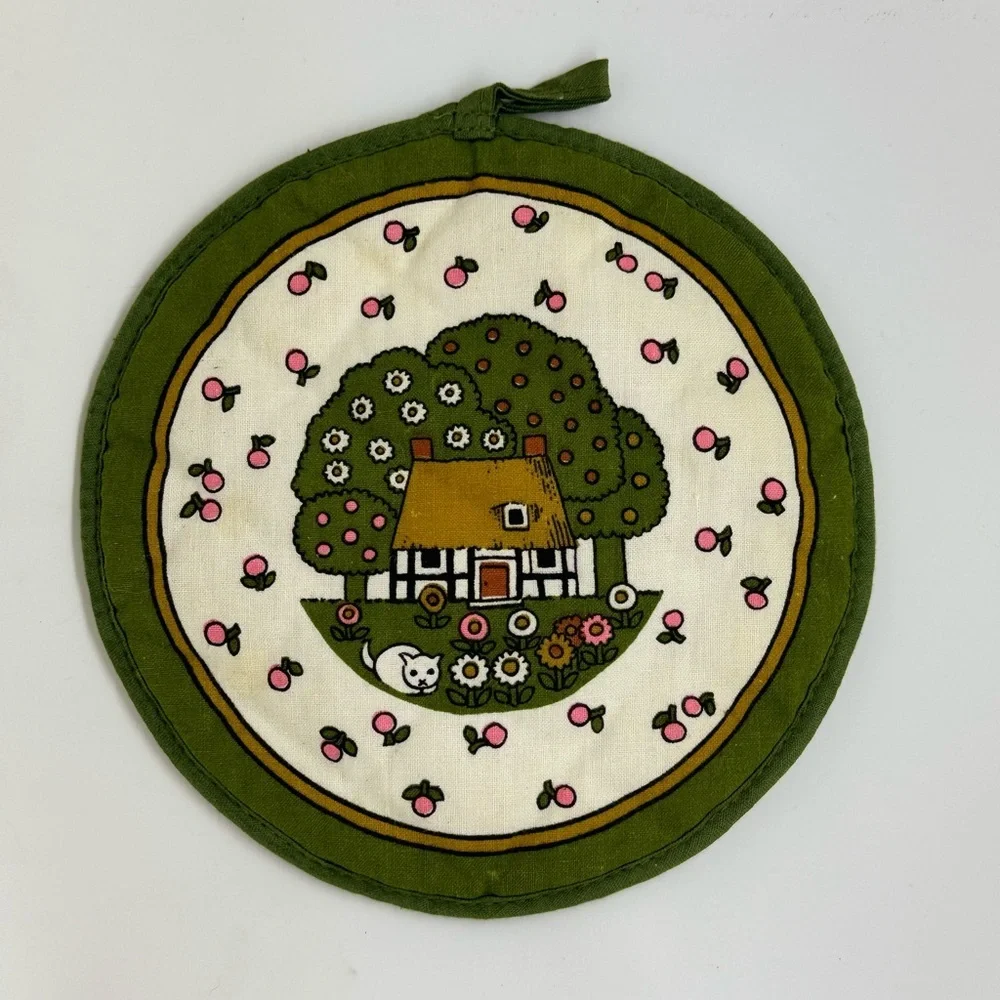 Cuckoo bird by Pat Albeck kitchen set. Vintage Cottagecore - Picture 1 of 10